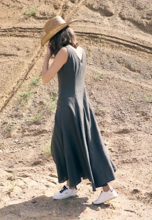 Ilga įliemenuota lininė suknelė SL82039CH-1