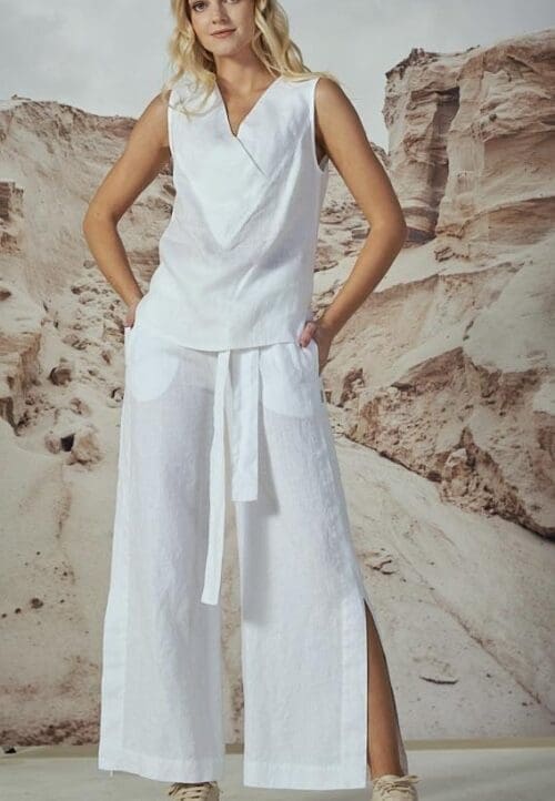 Trumpesnės kelnės su skeltuku