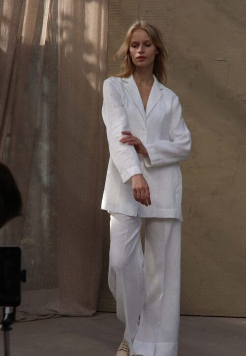 lininis baltas svarkas